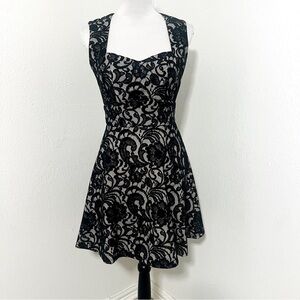 HeartSoul Women’s Small Elegant Black and Cream Lace Mini Dress Fit & Flare EUC